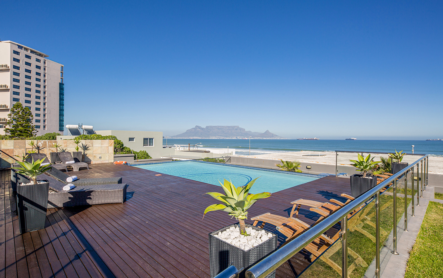Infinity Self Catering Apartments Bloubergstrand Cape Town